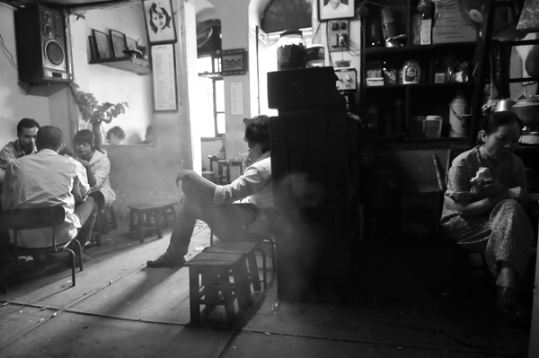 cafe shop in hanoi