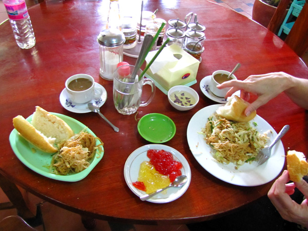 Breakfast Phnom Penh
