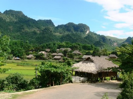 Village lane of Giang Mo