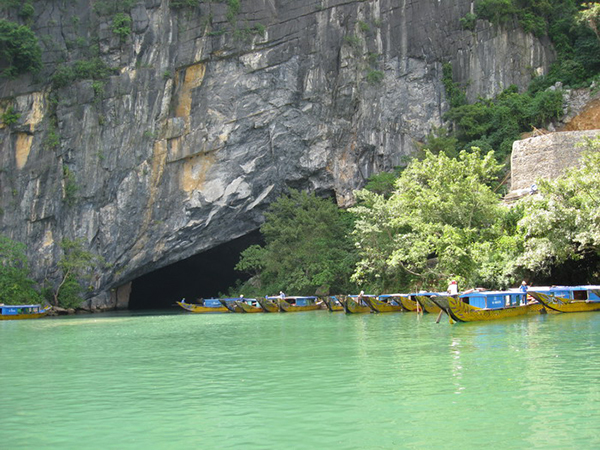 Dong Hoi Phong nha cave