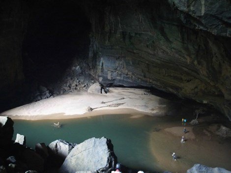 son-doong-cave-vietnam-011
