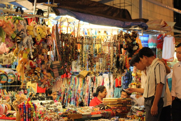 Guide of Vietnam: Street markets in Vietnam