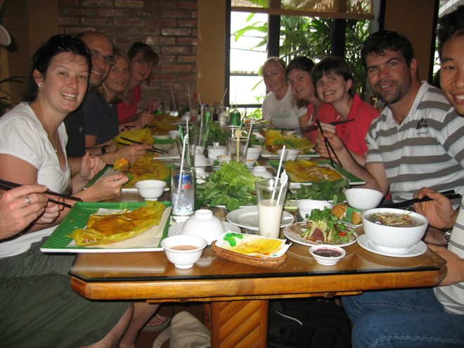family-trip-to-vietnam (2)