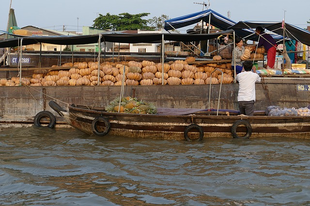 floating market mekong delta vietnam how to - cai be