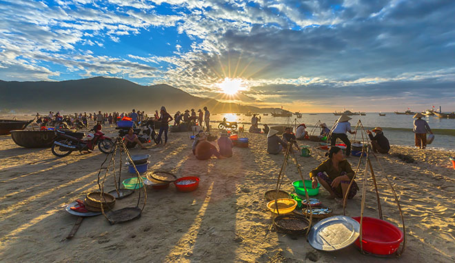 travel vietnam from the UK danang