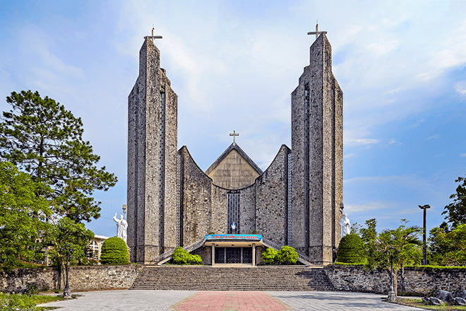 Vietnam famous Churches