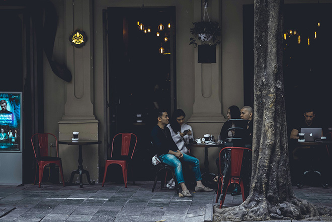 vietnam-sidewalk-coffee