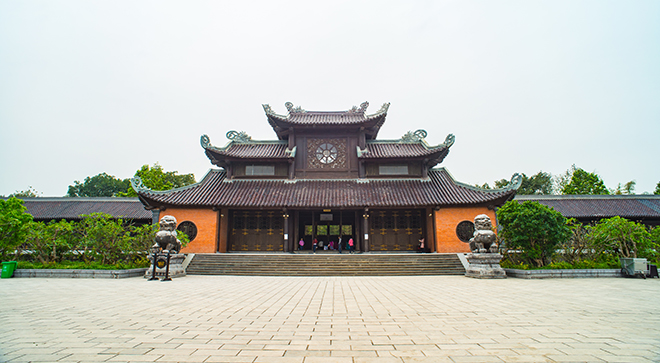 bai dinh pagoda ninh binh  hanoi day trip