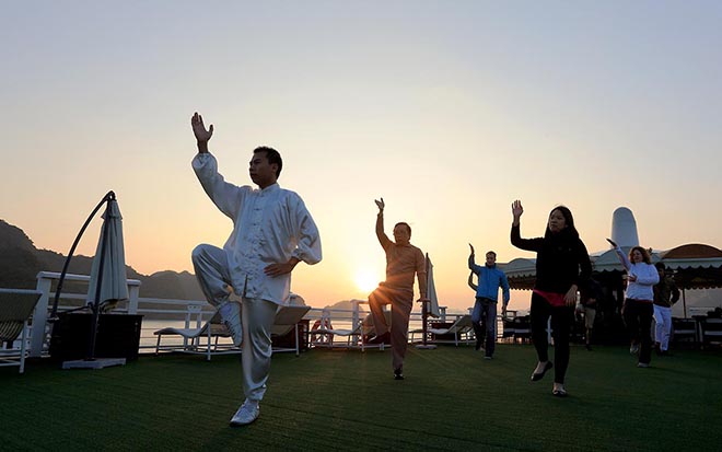 taichi on halong bay vietnam 14 days UNESCO site