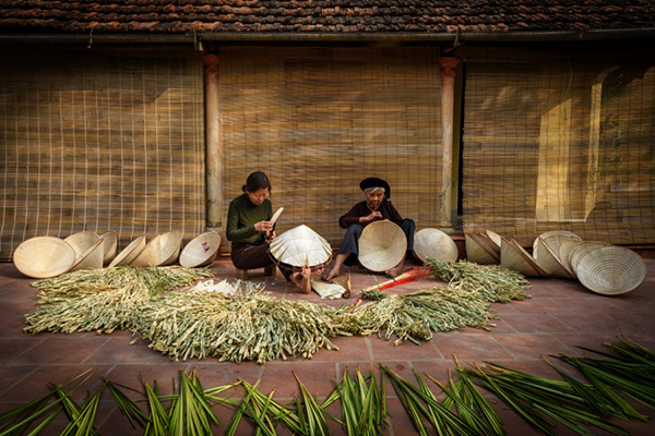 Chuong Conical Hat Making hanoi traditional villages